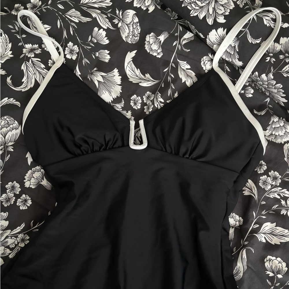 Shade & Shore Black White Trim One Piece Swimsuit - Picture 2 of 7